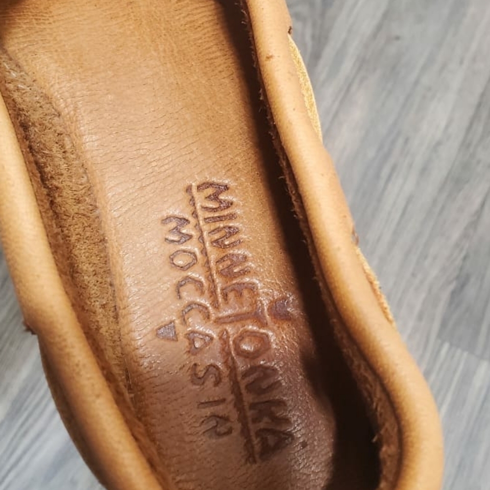 Minnetonka Classic Moccasins Women Leather Rawhide Slip On Loafers Size 7 & 8🌴✌ - Picture 13 of 14